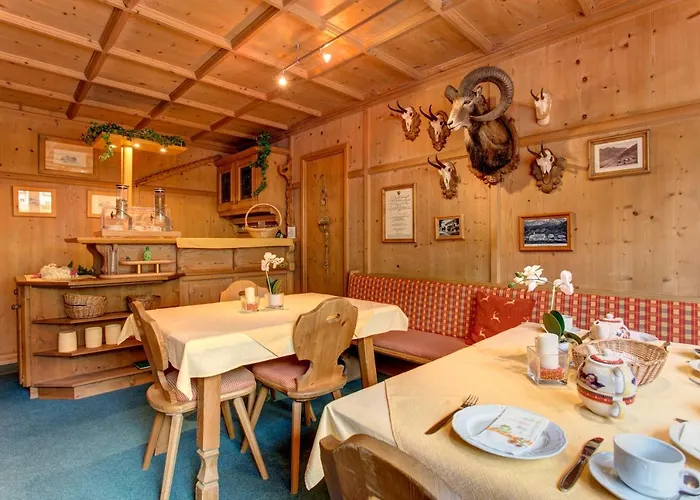 Bed & Breakfast Alpenruh 3*